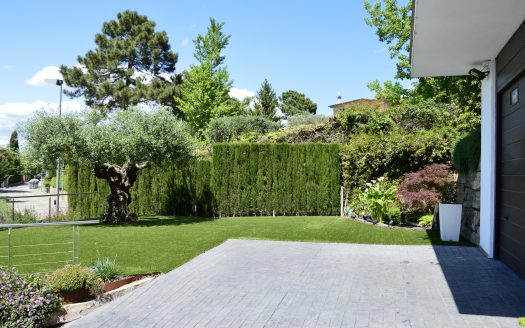 CHALET «ALT STANDING» EN MONTJUÏC (GIRONA)