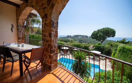 CHALET INDEPENDIENTE CON PISCINA Y VISTAS AL MAR (ST. ANTONI DE CALONGE)