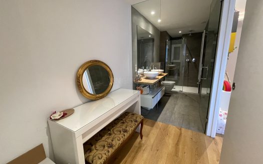 PISO EN GRAN VIA JAUME I REFORMADO