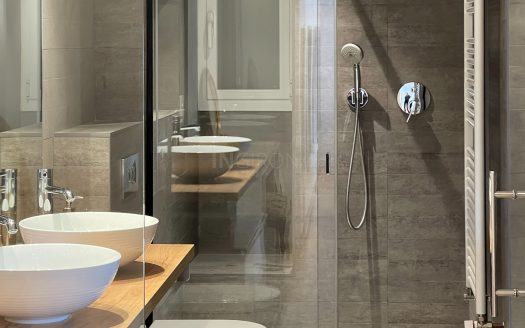 PISO EN GRAN VIA JAUME I REFORMADO