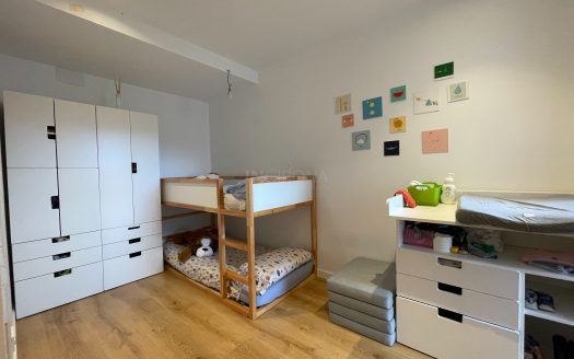 PISO EN GRAN VIA JAUME I REFORMADO