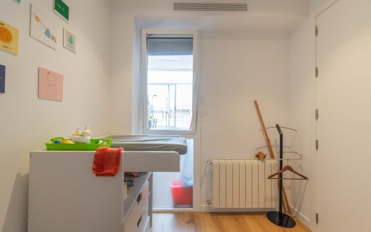 PISO EN GRAN VIA JAUME I REFORMADO