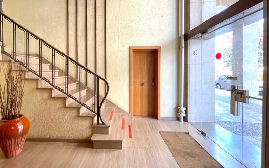 PISO EN GRAN VIA JAUME I REFORMADO