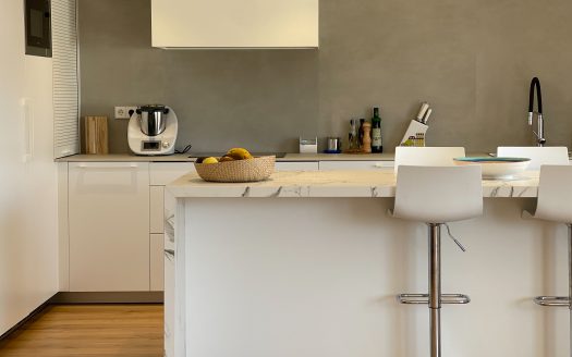 PISO EN GRAN VIA JAUME I REFORMADO