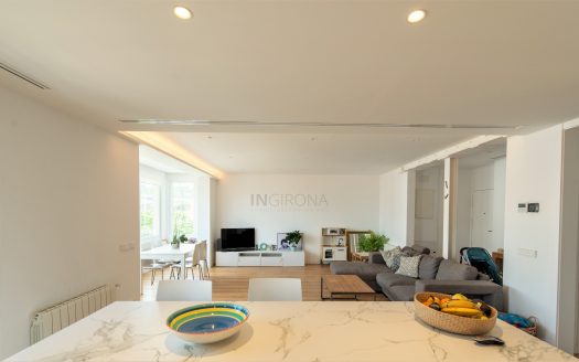 PISO EN GRAN VIA JAUME I REFORMADO