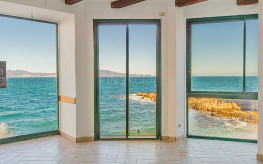 LOCAL RESTAURANTE PRIMERA LINEA DE MAR