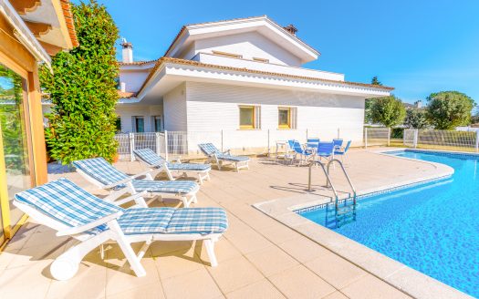 Chalet de 7.277m2 en l’olivet, Sant Gregori (GIRONA)