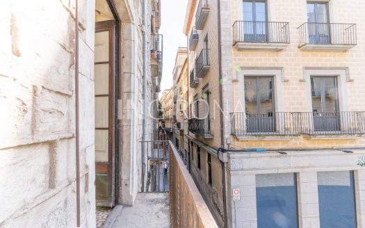 Piso en Venta en Plaça del Vi nº 5, Girona (Ayuntamiento / BARRI VELL)