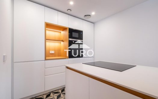 Pis reformat carrer Nou (Girona, Barri vell)