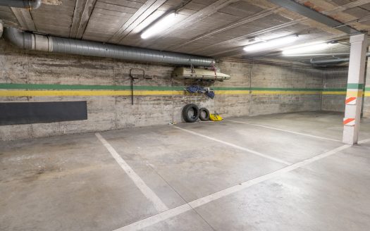 Ático dúplex con garaje en el Barri Vell de Girona con licencia turistica activa